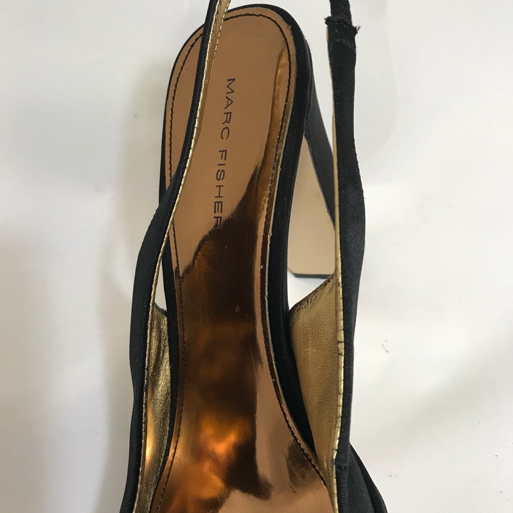 Marc Fisher black fabric sling back heel, like new - Picture 3 of 7